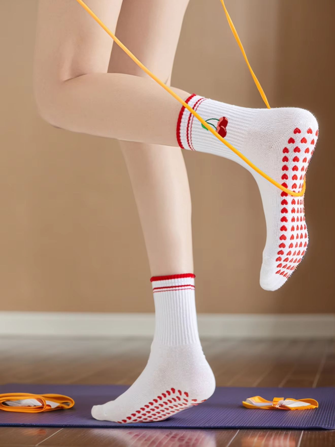 Yoga For Fitness - 1組のクロスボーダープロフェッショナルヨガソックス、コットンストラップ付きシリコン滑り止めピラティスフィットネスダンスフロアソックス