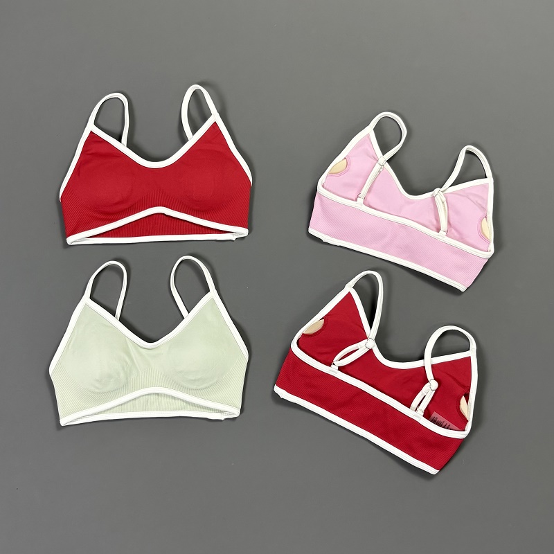 女性用コントラストラインヨガブラ Vネック ホワイトエッジ  - Yoga Daily Fitness のレビューと価格