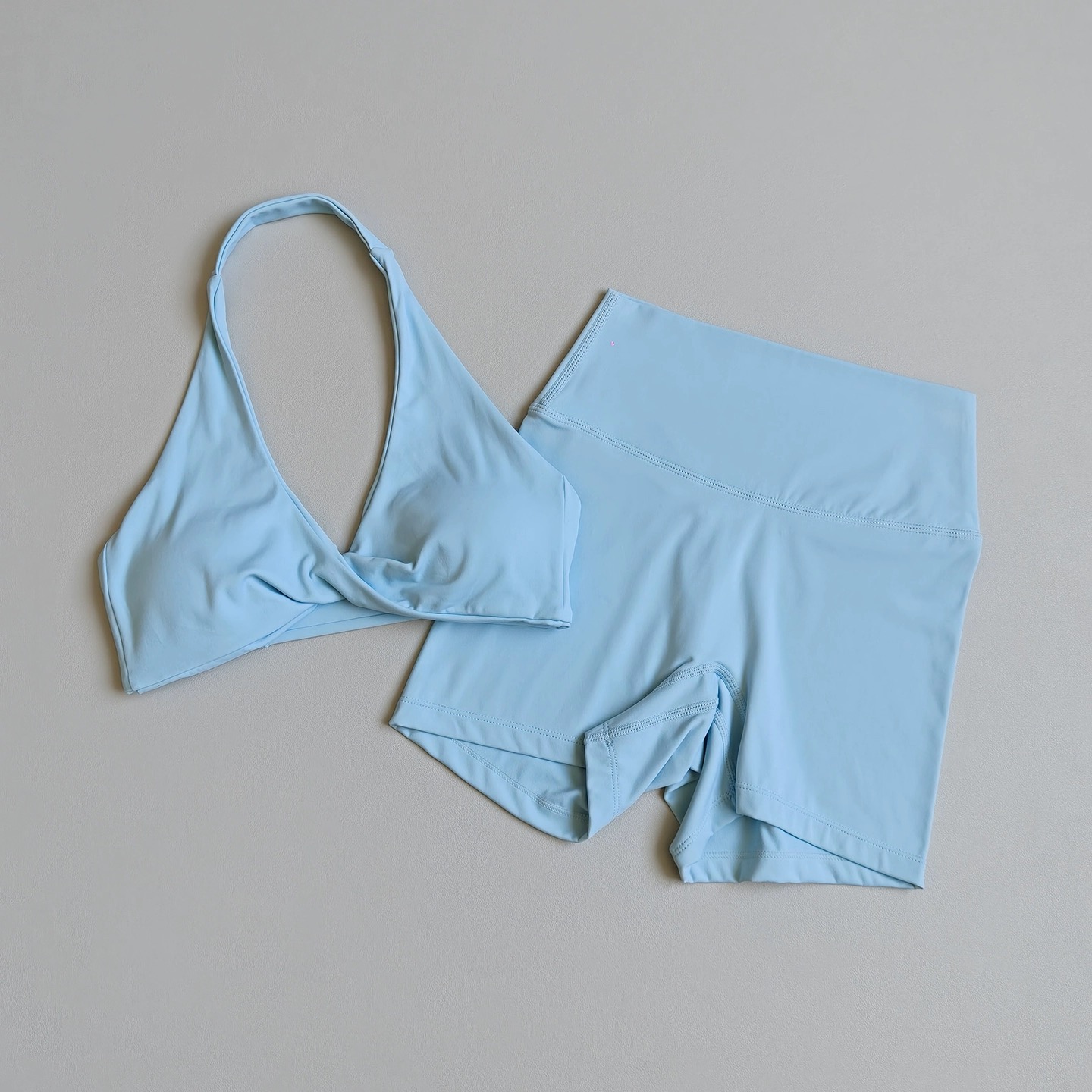 レディースヨガウェア2点セット |   ホルターネックオープ - Yoga Fitness Wear のレビューと価格